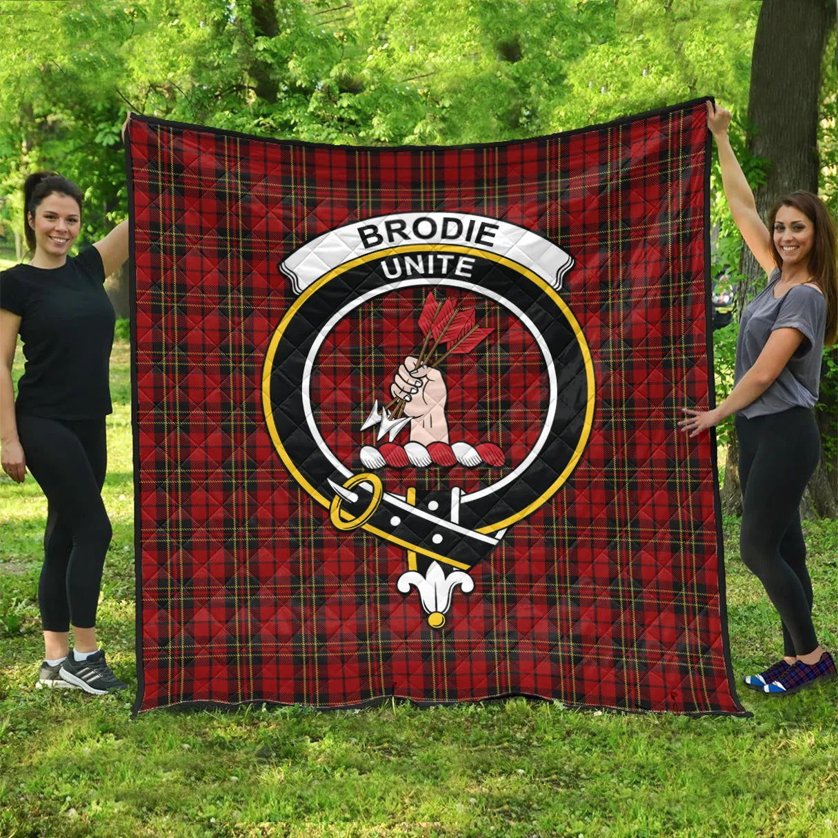 Brodie Tartan Quilt with Family Crest