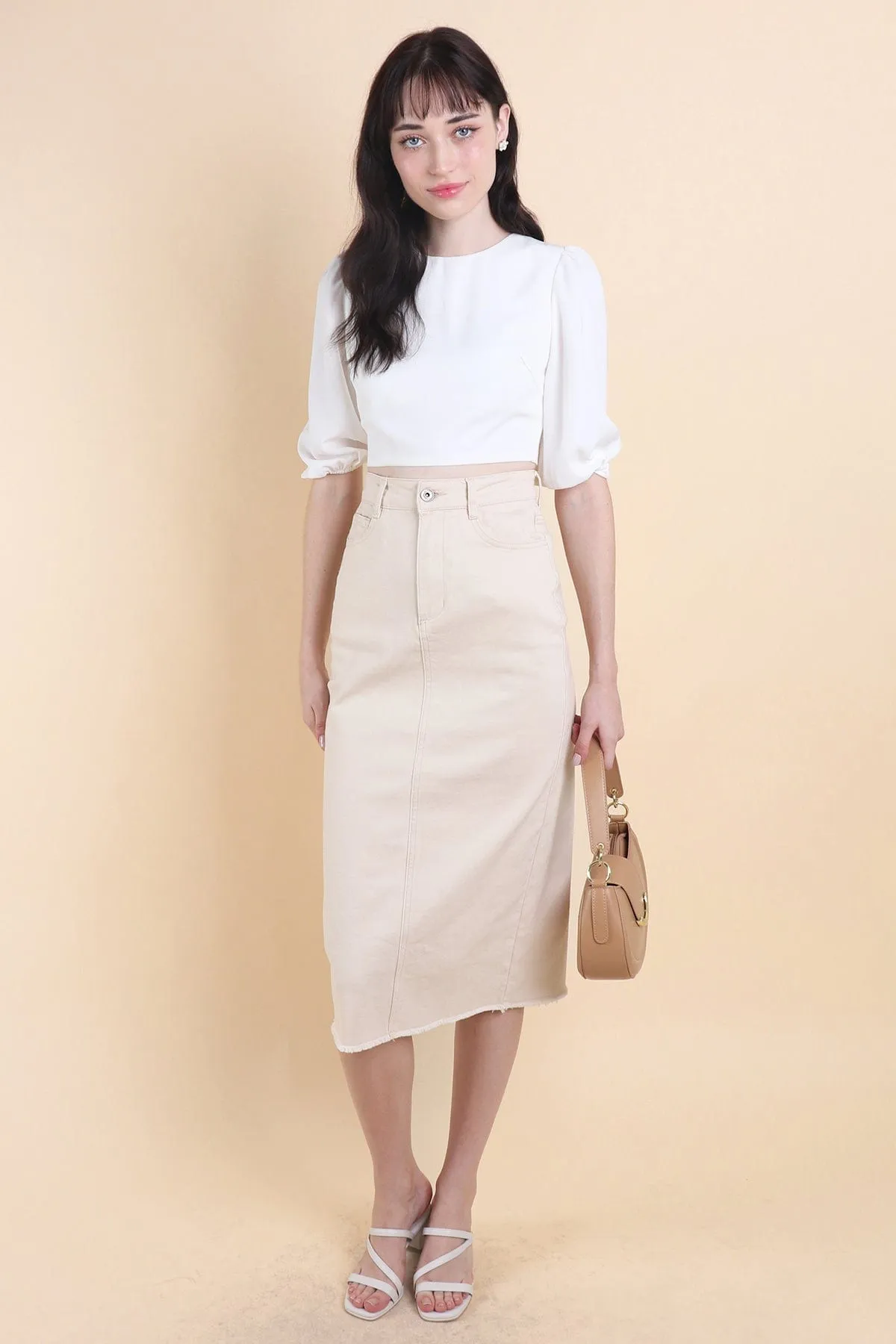 CREST PADDED TIE-BACK SLEEVE TOP IN WHITE