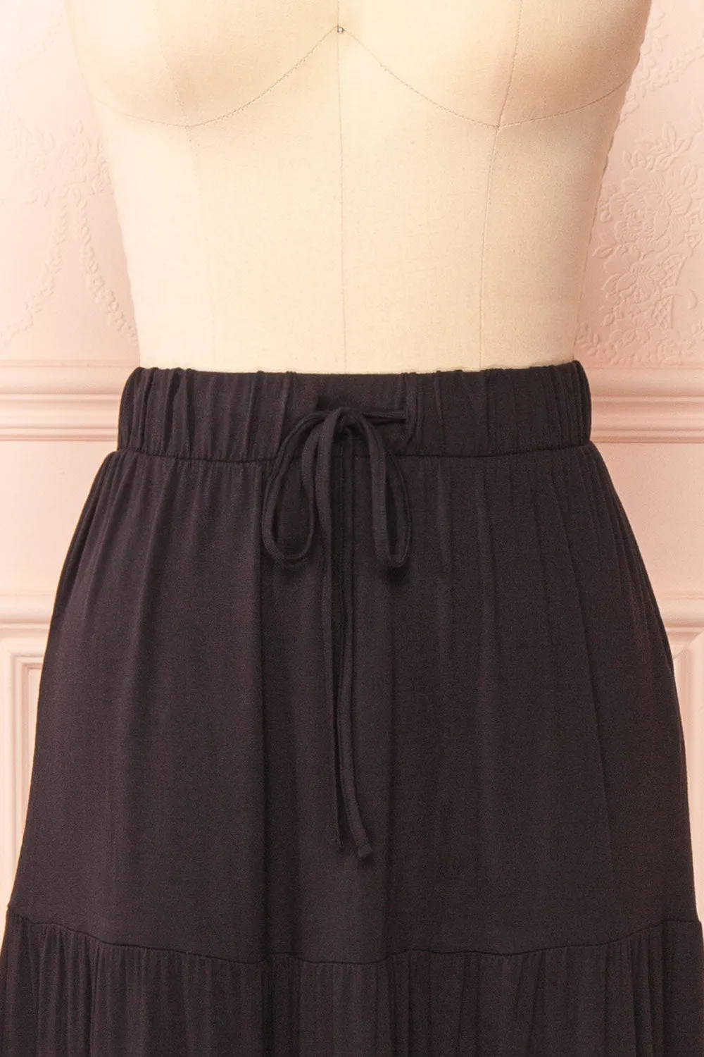 Cupido Black | Tiered Midi Skirt