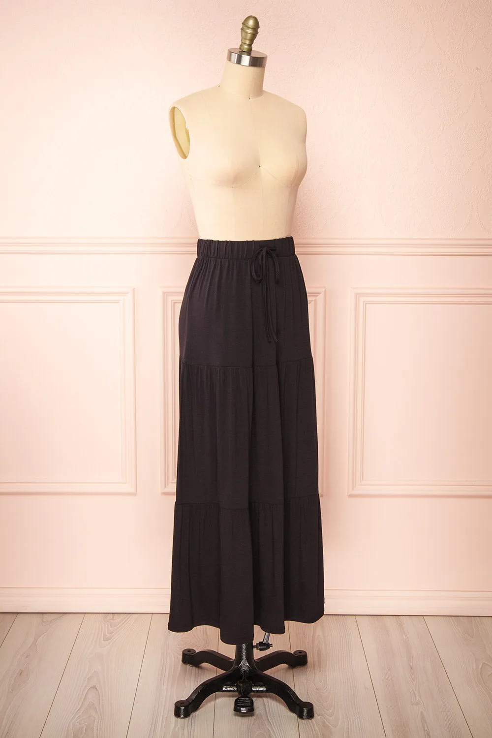 Cupido Black | Tiered Midi Skirt