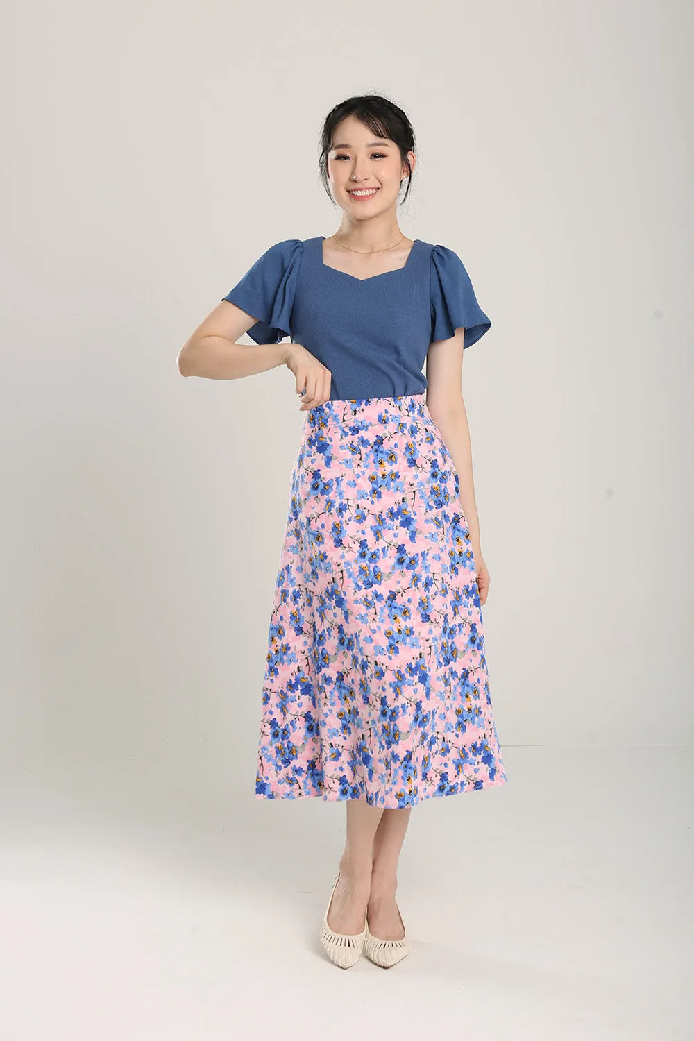 Delania Floral Print Midi Skirt in Blue Pink