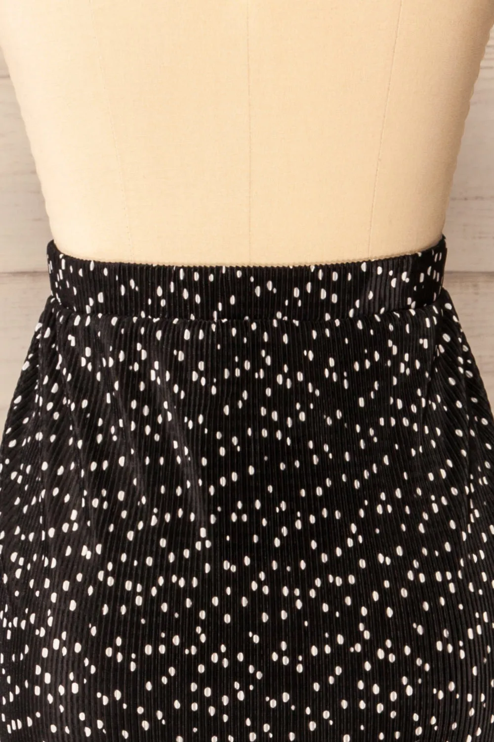 Dimbarasse | Black Patterned Pleated Skirt