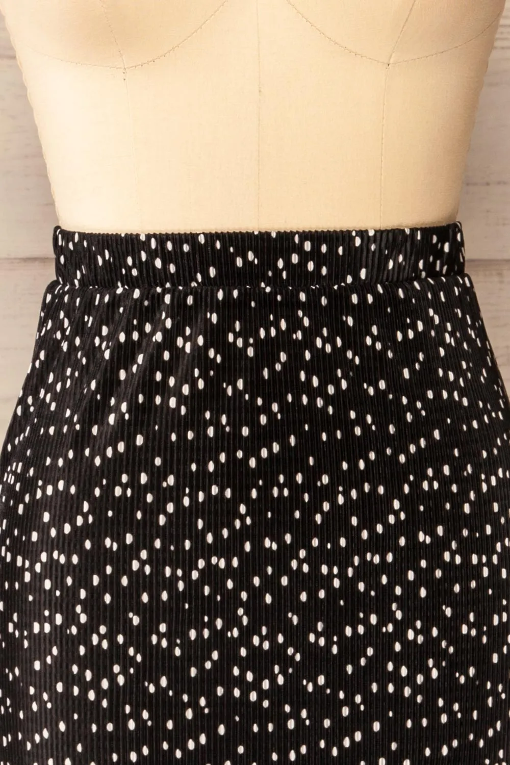 Dimbarasse | Black Patterned Pleated Skirt