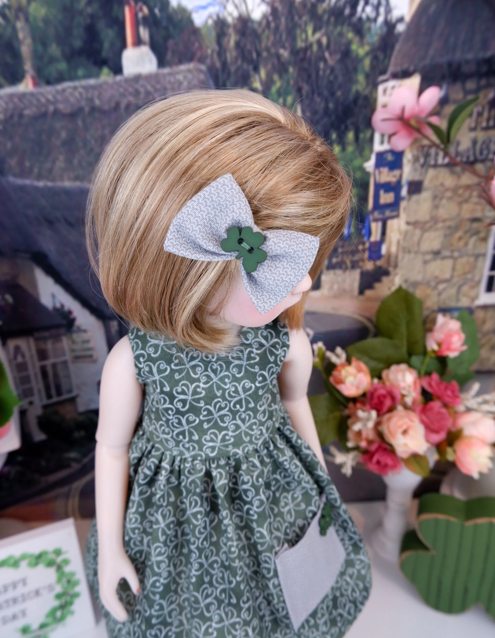 Lucky Trefoil - dress with shoes for Ruby Red Fashion Friends doll