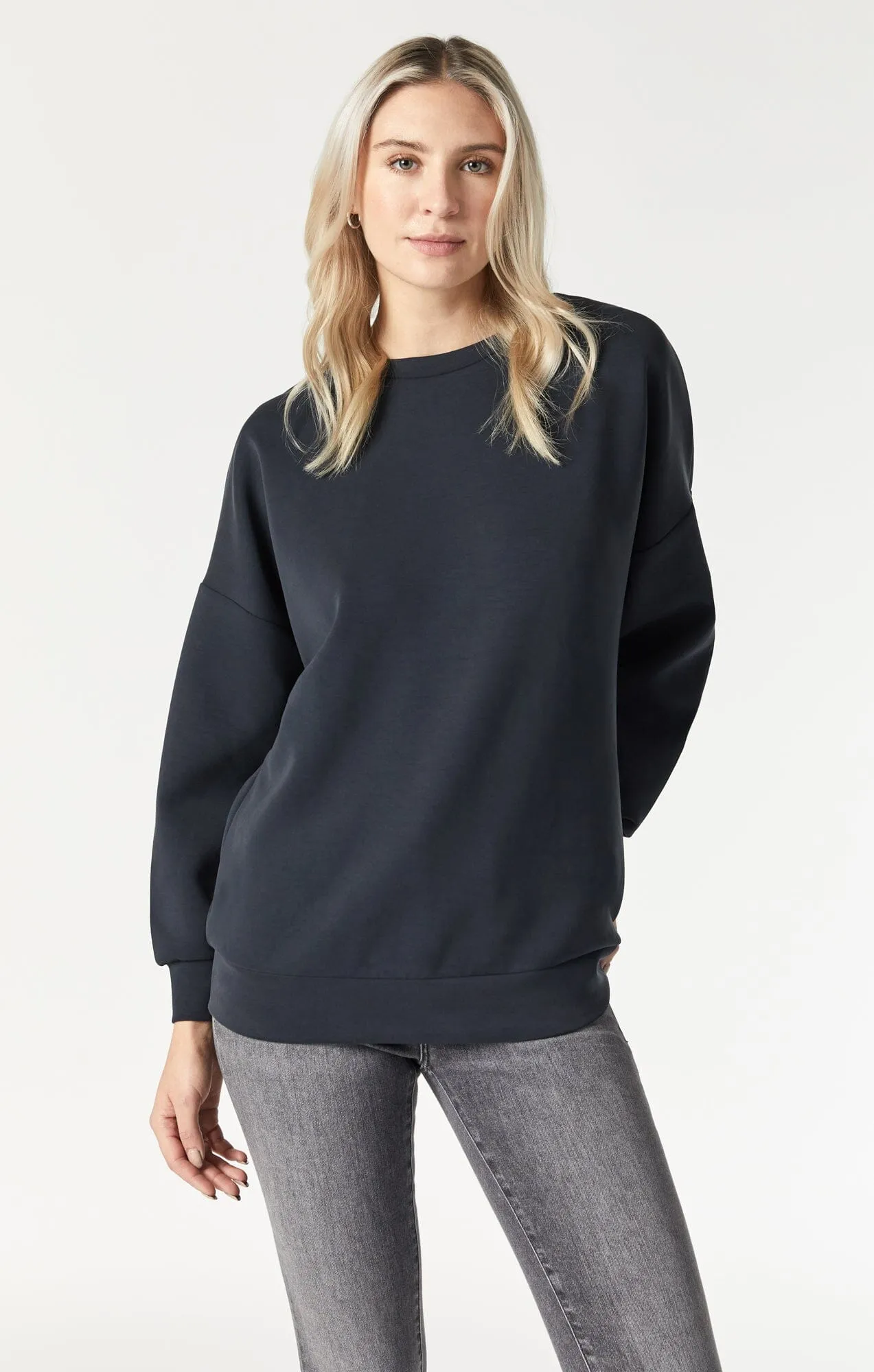 LUXE TOUCH OVERSIZED SWEATSHIRT IN BLACK