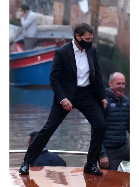 Mission Impossible Dead Reckoning Part One Tom Cruise Black Suit