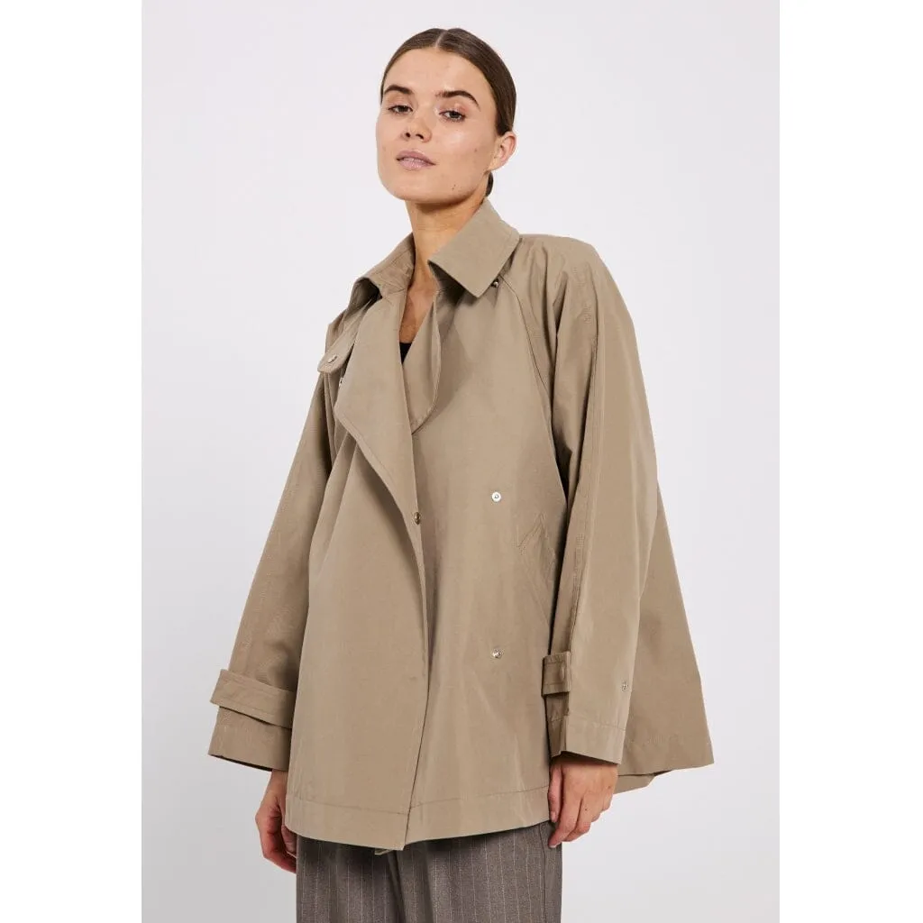 Norr - Vana Short Trench Coat - Warm Beige