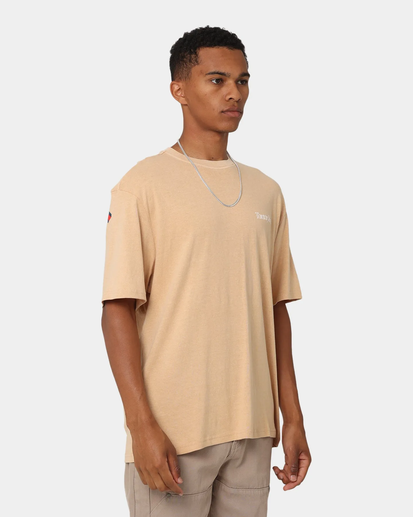 Tommy Jeans TJM Skater Serif Back Logo T-Shirt Trench